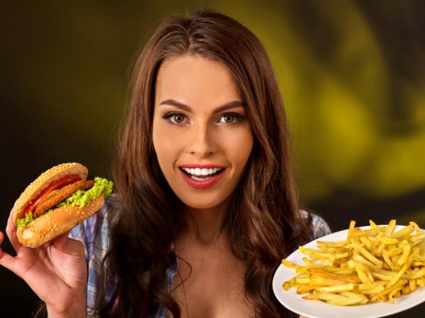 4 primeri, kako lahko s škodljivo hrano hujšamo